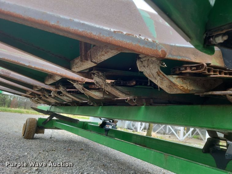 image for item DQ3782 John Deere corn head
