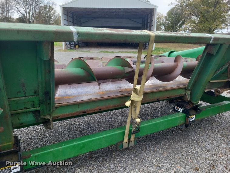 image for item DQ3782 John Deere corn head