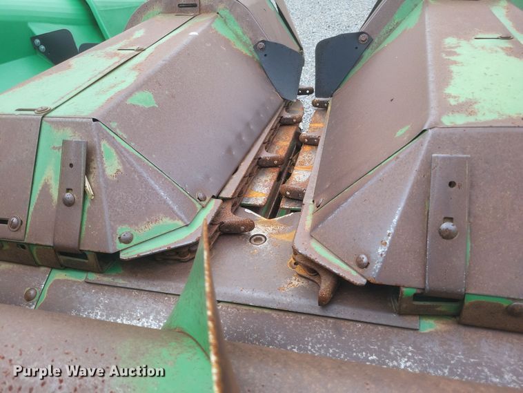 image for item DQ3782 John Deere corn head