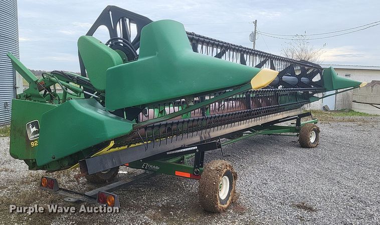 image for item DQ3783 1997 John Deere 925F flex head