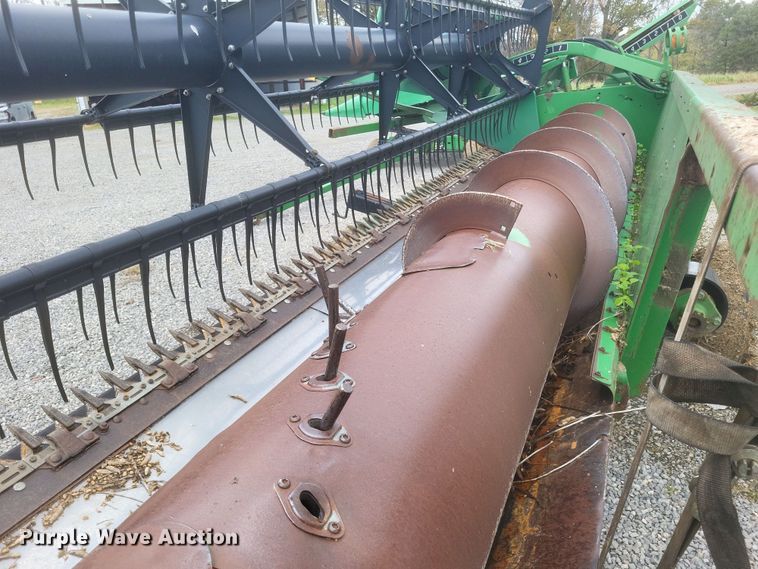 image for item DQ3783 1997 John Deere 925F flex head