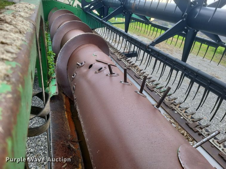 image for item DQ3783 1997 John Deere 925F flex head