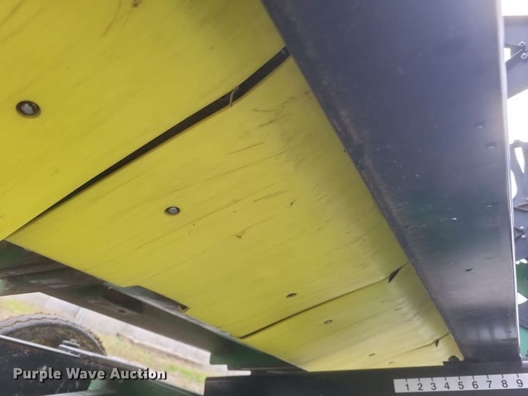 image for item DQ3783 1997 John Deere 925F flex head