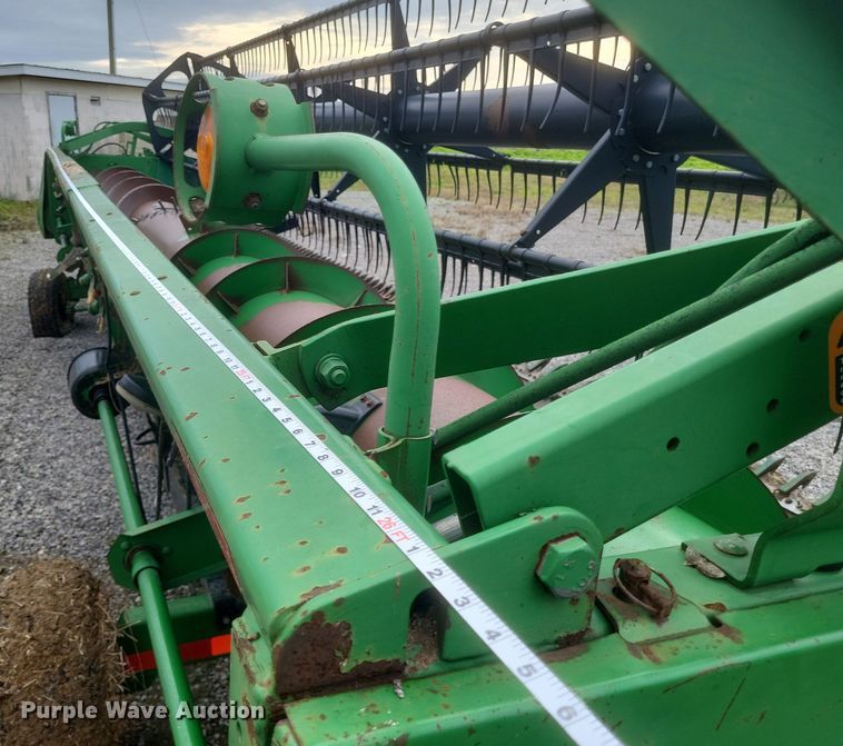 image for item DQ3783 1997 John Deere 925F flex head