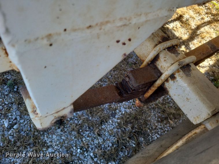 image for item DQ3801 Willmar 600 spreader