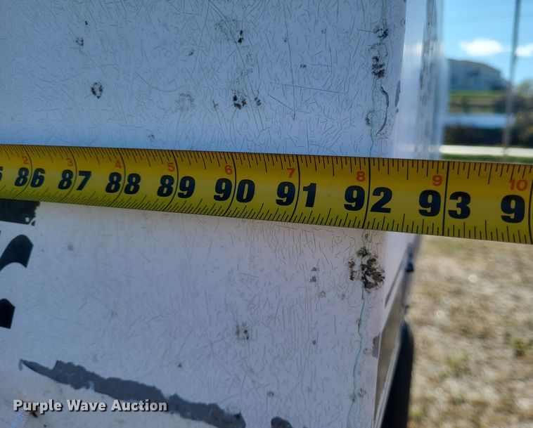 image for item DQ3801 Willmar 600 spreader