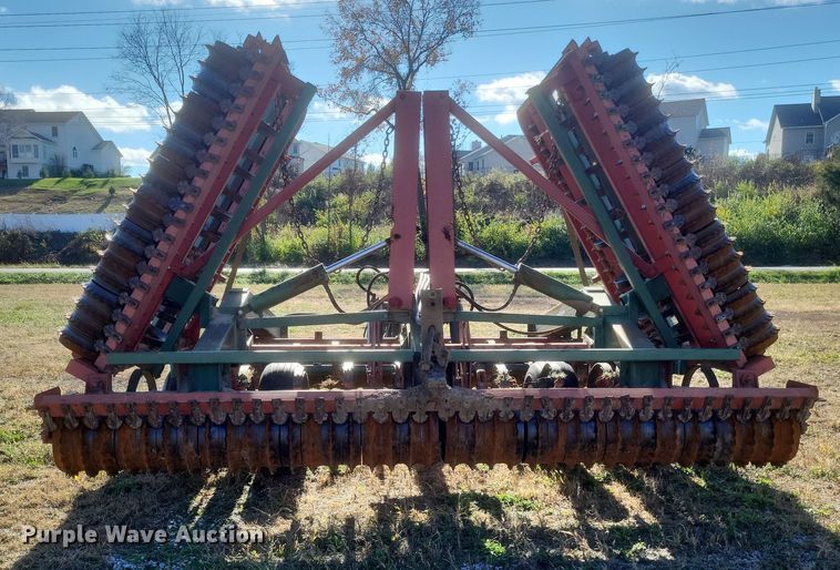 image for item DQ3806 Brillion cultipacker