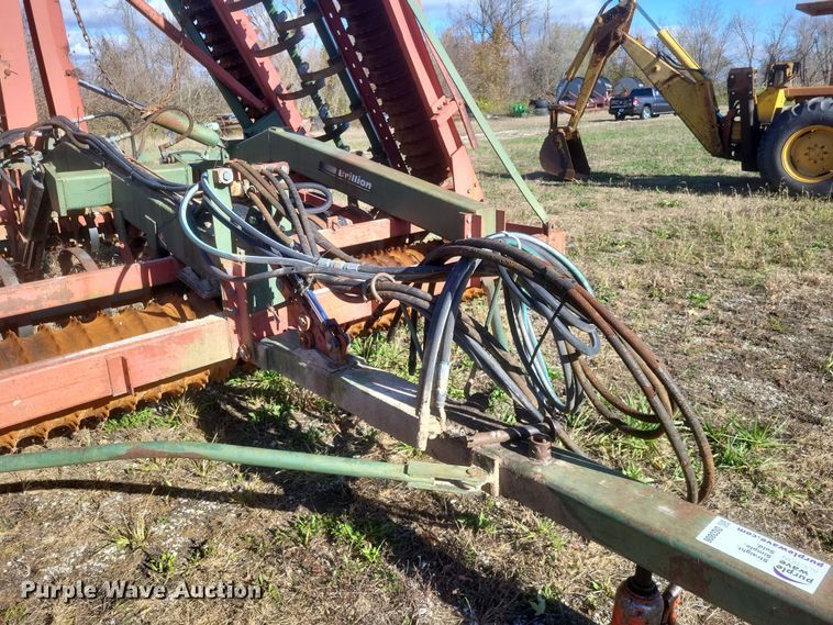 image for item DQ3806 Brillion cultipacker