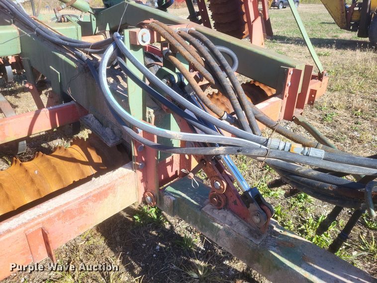 image for item DQ3806 Brillion cultipacker