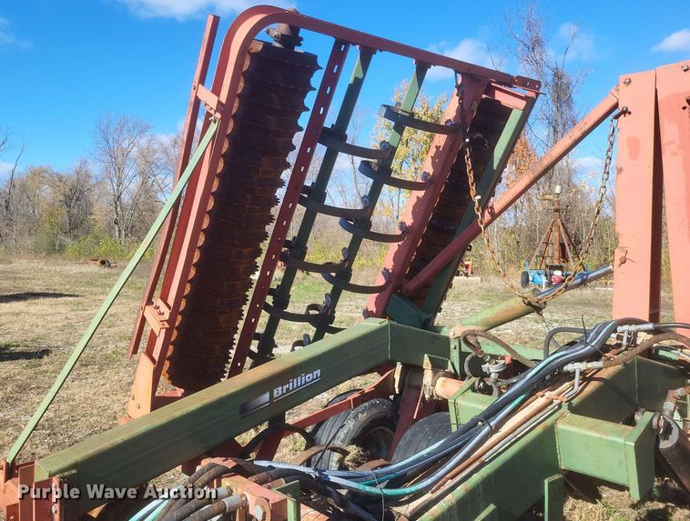 image for item DQ3806 Brillion cultipacker