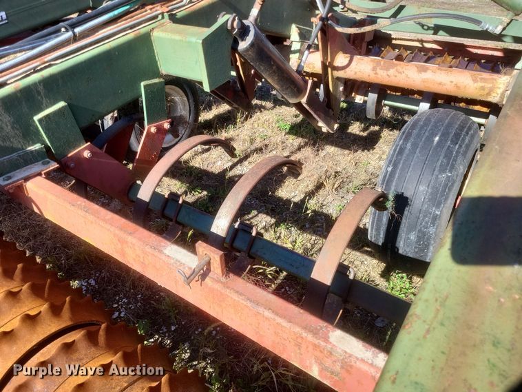 image for item DQ3806 Brillion cultipacker