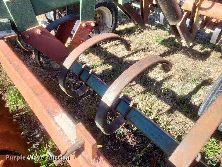 image for item DQ3806 Brillion cultipacker