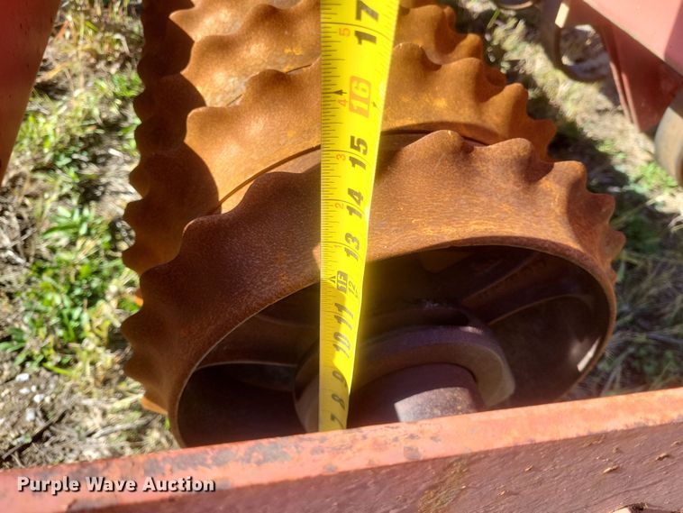 image for item DQ3806 Brillion cultipacker