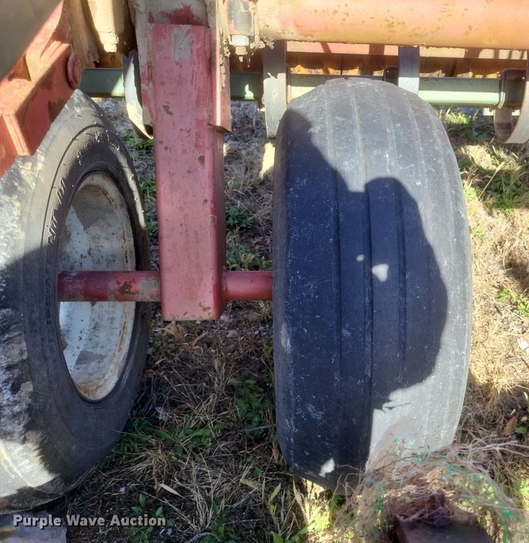 image for item DQ3806 Brillion cultipacker