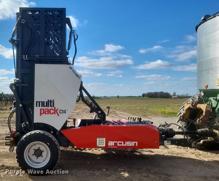 image for item DQ3817 2019 Arcusin Multipack C14 bale accumulator