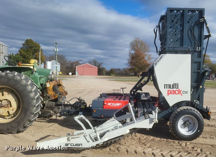 image for item DQ3817 2019 Arcusin Multipack C14 bale accumulator