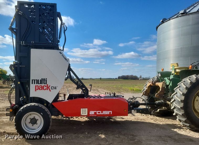 image for item DQ3817 2019 Arcusin Multipack C14 bale accumulator