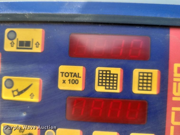 image for item DQ3817 2019 Arcusin Multipack C14 bale accumulator