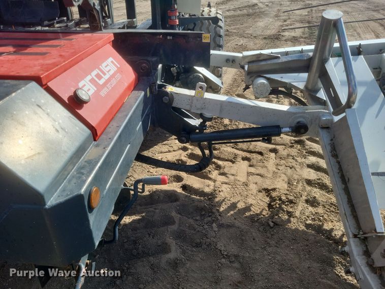 image for item DQ3817 2019 Arcusin Multipack C14 bale accumulator