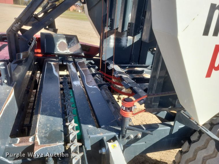 image for item DQ3817 2019 Arcusin Multipack C14 bale accumulator