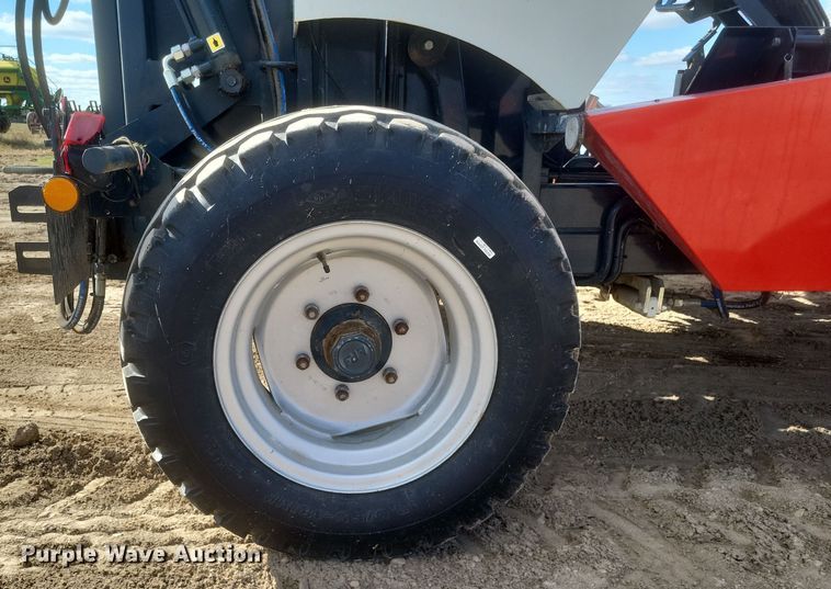 image for item DQ3817 2019 Arcusin Multipack C14 bale accumulator