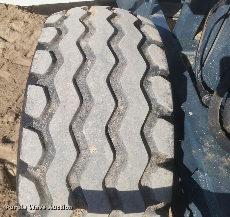 image for item DQ3817 2019 Arcusin Multipack C14 bale accumulator