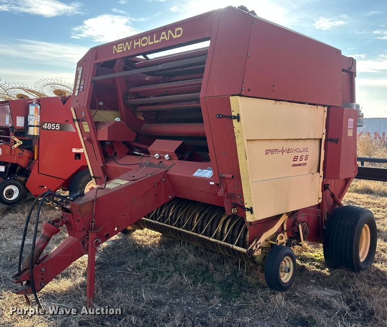 image for item DQ6520 1984 New Holland 855 round baler