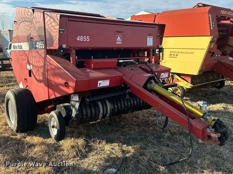 image for item DQ6521 Agco 4855 round baler