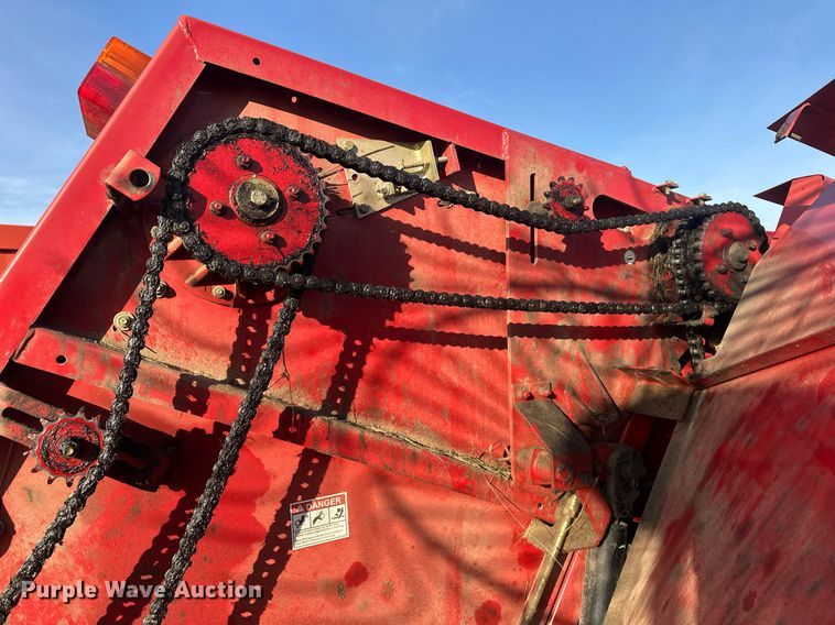 image for item DQ6521 Agco 4855 round baler