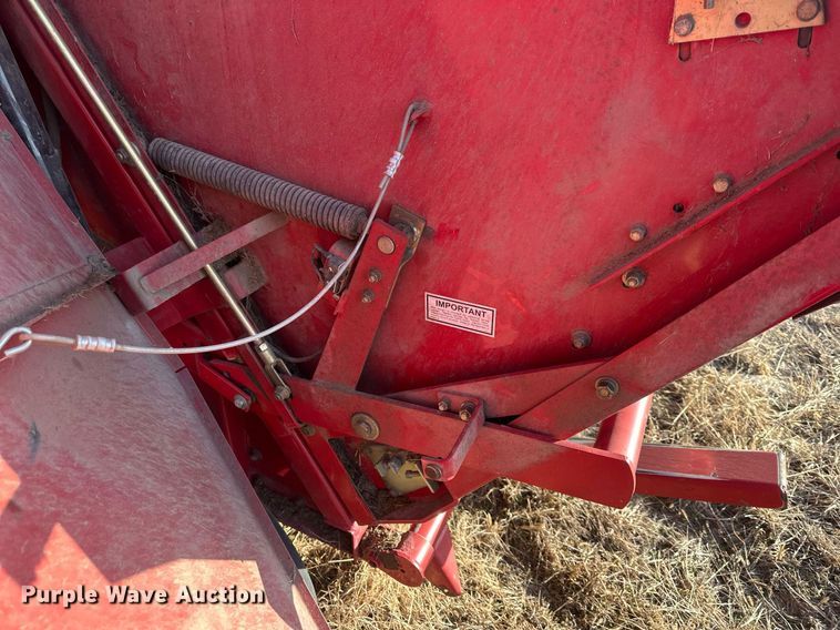 image for item DQ6521 Agco 4855 round baler