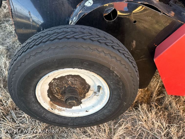 image for item DQ6521 Agco 4855 round baler