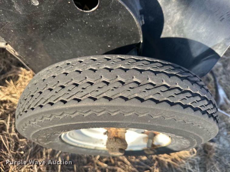 image for item DQ6521 Agco 4855 round baler