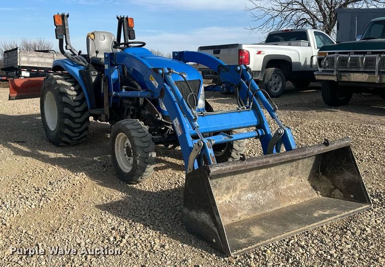 image for item DQ6527 New Holland TC34DA HST MFWD tractor