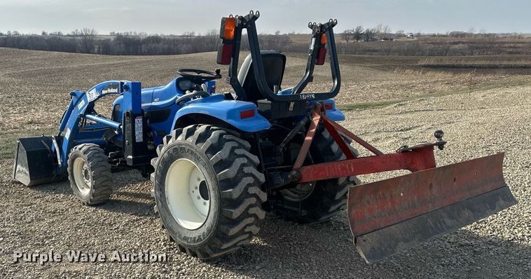 image for item DQ6527 New Holland TC34DA HST MFWD tractor