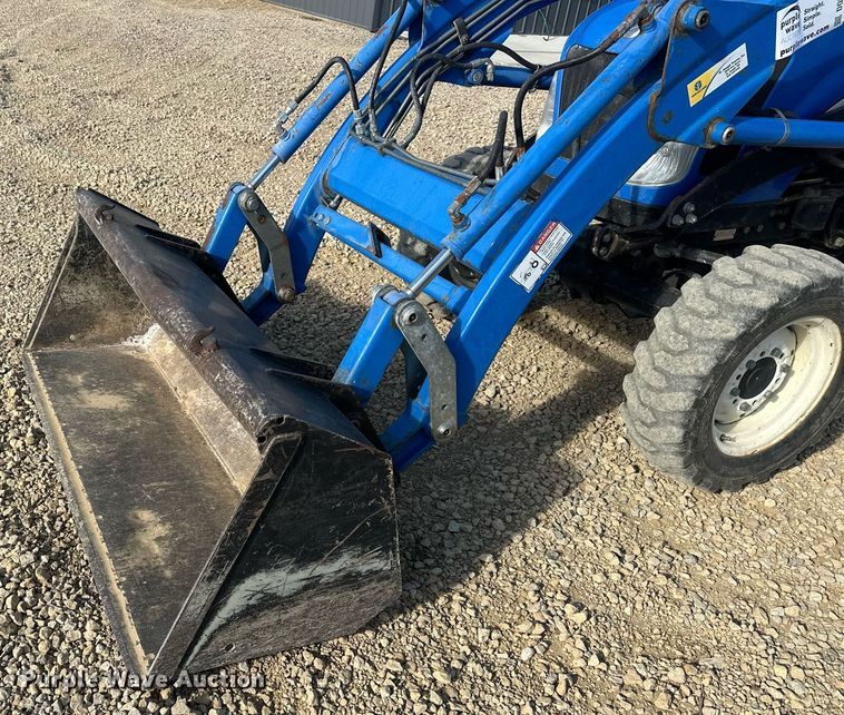 image for item DQ6527 New Holland TC34DA HST MFWD tractor