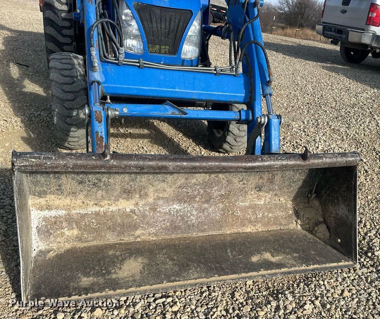 image for item DQ6527 New Holland TC34DA HST MFWD tractor