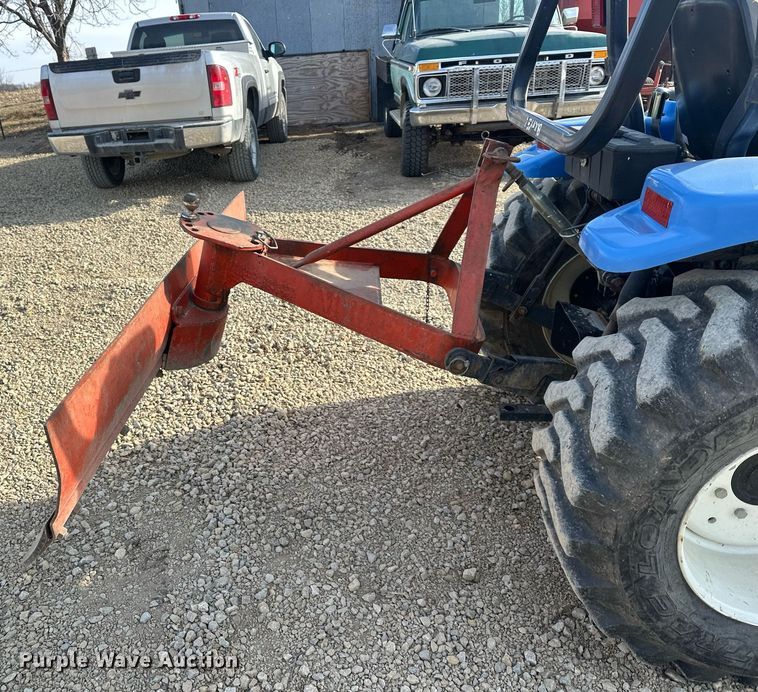 image for item DQ6527 New Holland TC34DA HST MFWD tractor