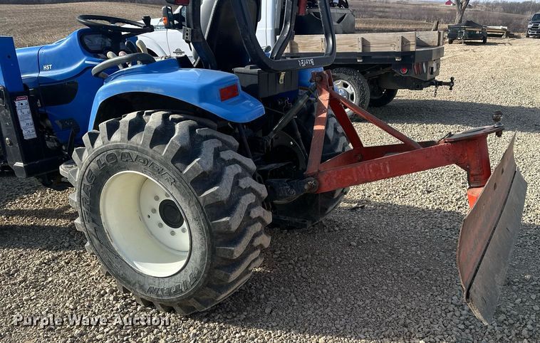 image for item DQ6527 New Holland TC34DA HST MFWD tractor