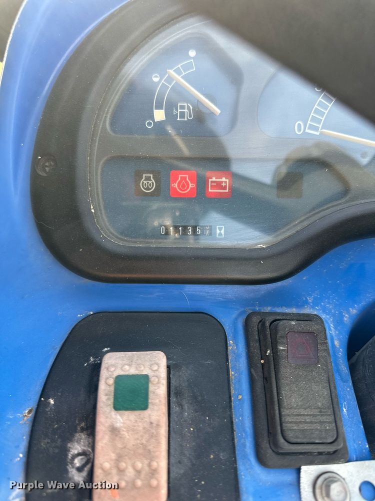 image for item DQ6527 New Holland TC34DA HST MFWD tractor