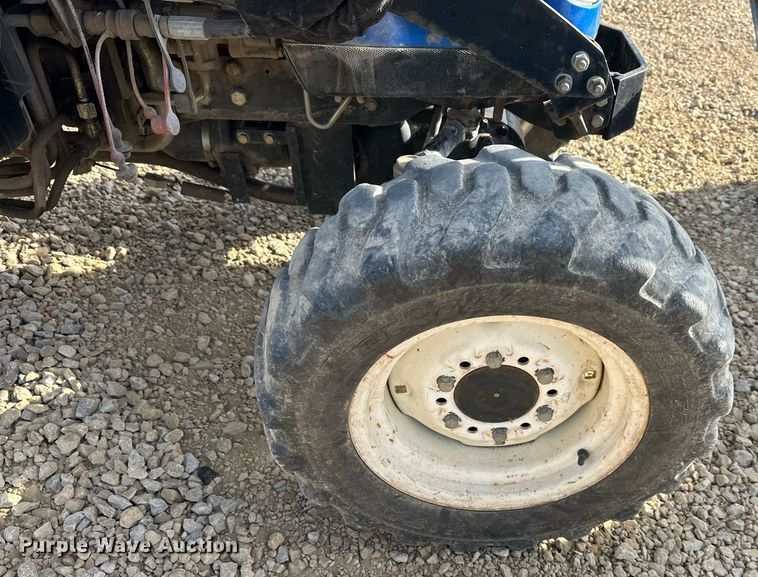 image for item DQ6527 New Holland TC34DA HST MFWD tractor