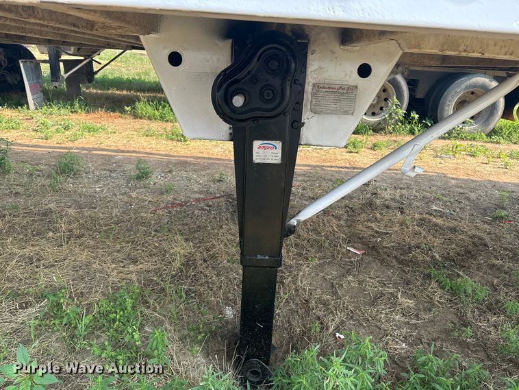 image for item DQ6881 2016 Industrias Met Gri silage trailer