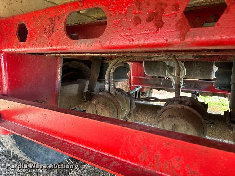 image for item DQ6881 2016 Industrias Met Gri silage trailer