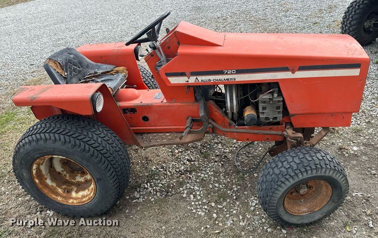 image for item DS3242 Allis-Chalmers 720 tractor