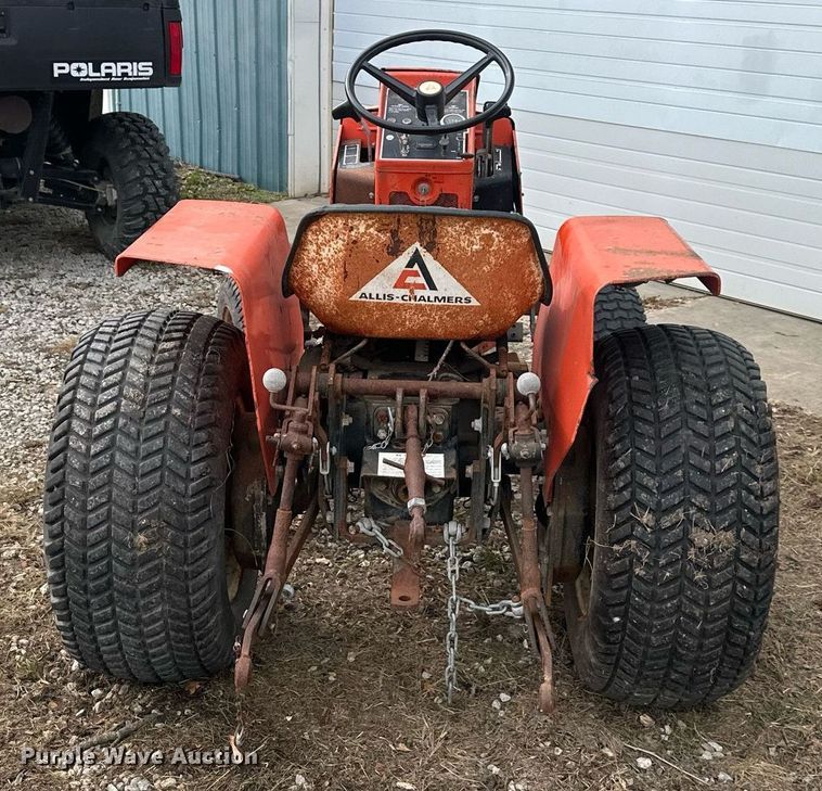 image for item DS3242 Allis-Chalmers 720 tractor