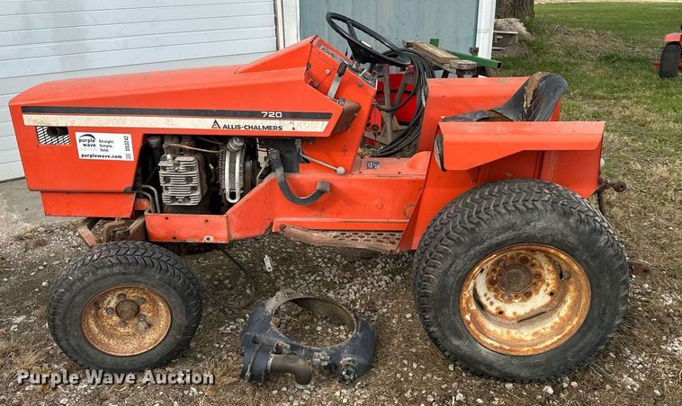 image for item DS3242 Allis-Chalmers 720 tractor