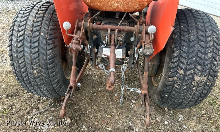 image for item DS3242 Allis-Chalmers 720 tractor