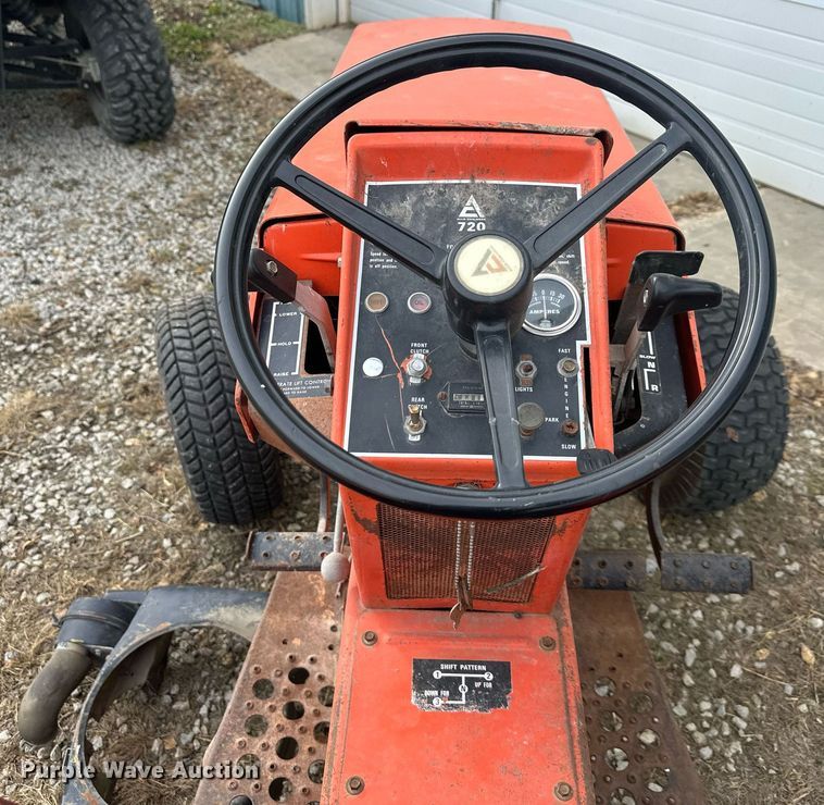 image for item DS3242 Allis-Chalmers 720 tractor