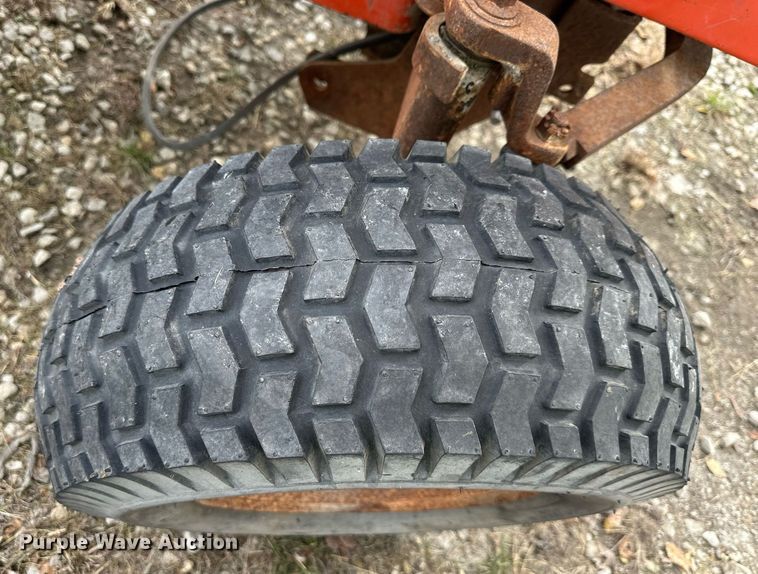 image for item DS3242 Allis-Chalmers 720 tractor