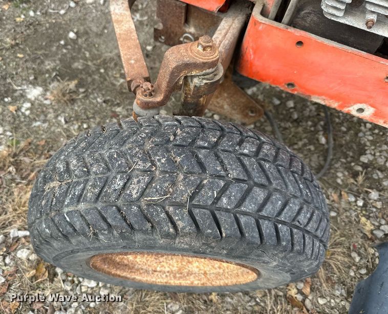 image for item DS3242 Allis-Chalmers 720 tractor