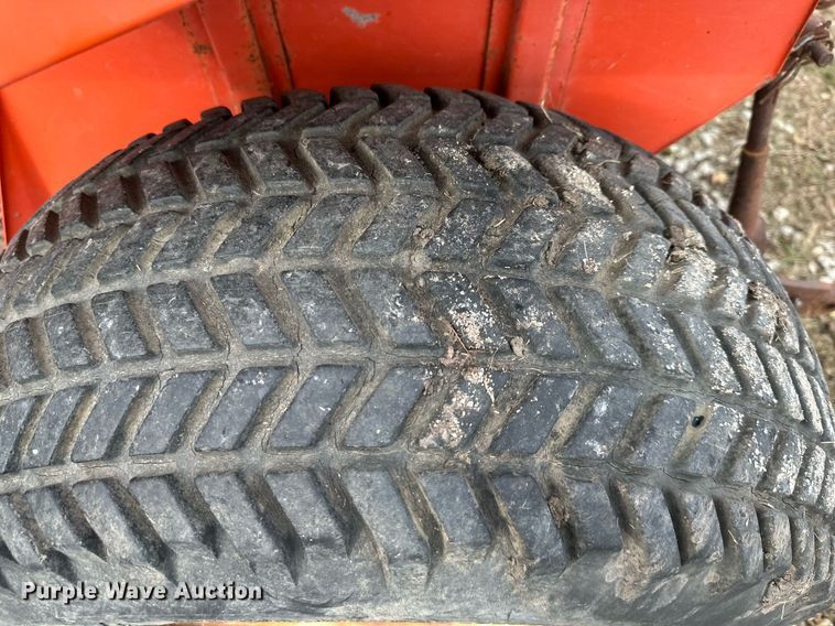 image for item DS3242 Allis-Chalmers 720 tractor